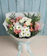 Букет цветов из:  Розы, Лизиантусы и Хризантемы в Афипсипе