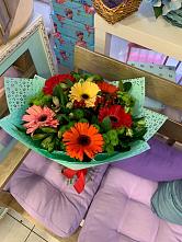 Букет цветов из:  Герберы, Хризантемы и Альстромерии #REPLACE_PRED# Афипсипе