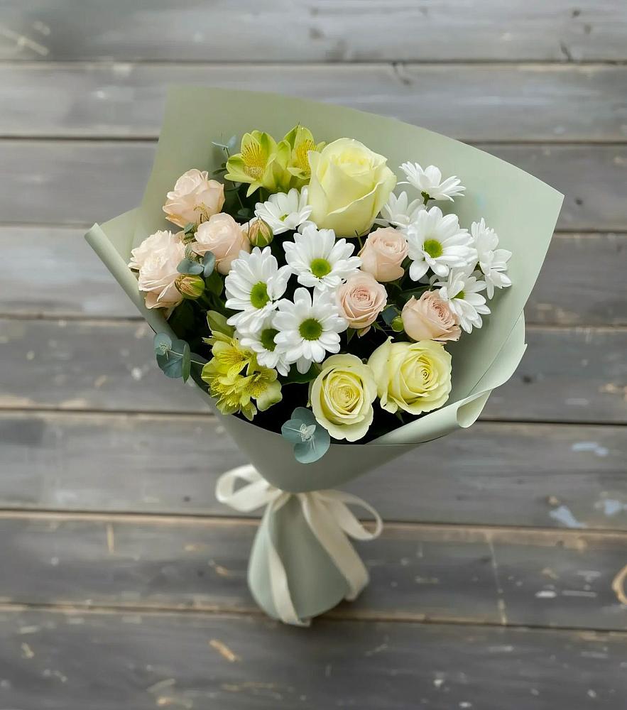 Букет цветов из: Альстромерии, Розы и Хризантемы в Афипсипе