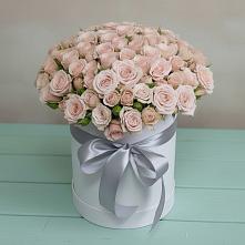 Цветочная композиция из Розы в шляпной коробке в Афипсипе