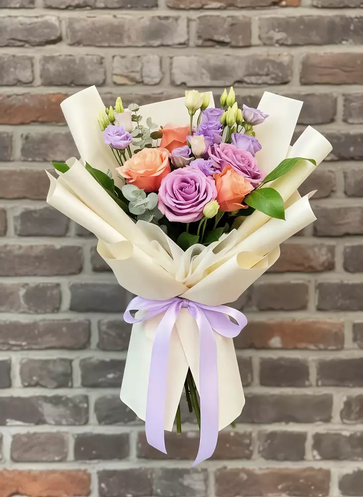 Букет цветов из: Лизиантусы и Розы в Афипсипе