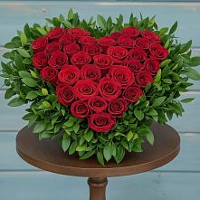 Цветочная композиция из Розы в виде сердца в Афипсипе