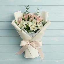 Букет цветов из:  Альстромерии в Афипсипе