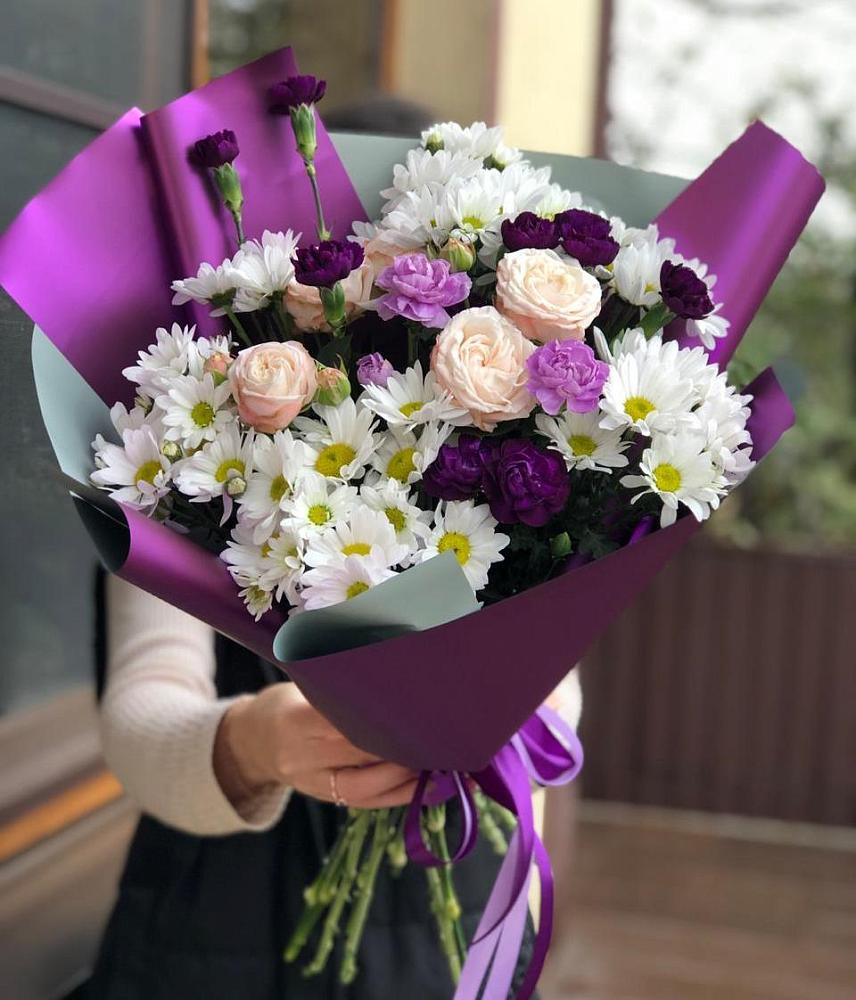 Букет цветов из: Хризантемы, Гвоздики и Розы в Афипсипе