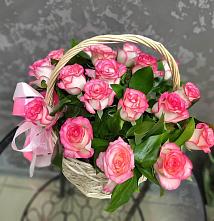 Цветочная композиция из Розы в корзине в Афипсипе