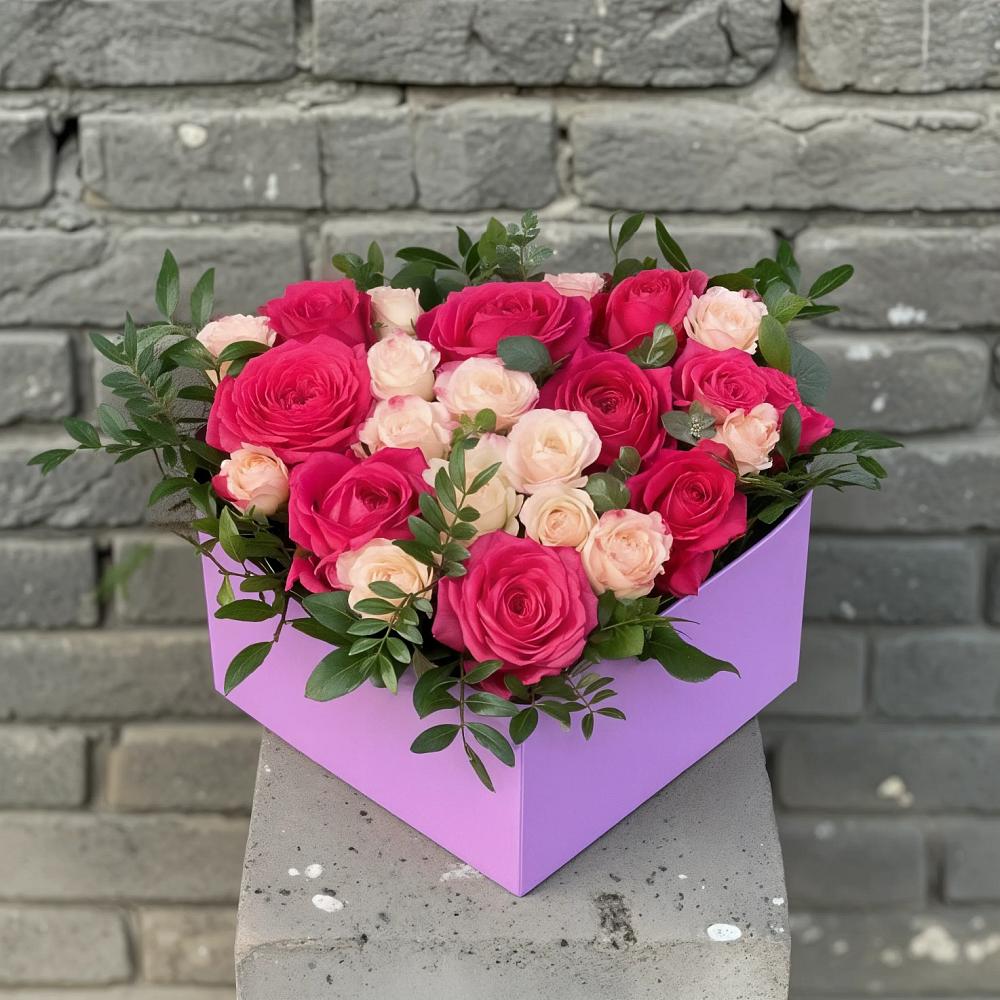 Цветочная композиция из Розы в коробке в Афипсипе