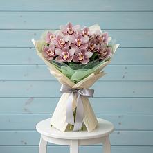 Букет цветов из:  Орхидеи и Розы в Афипсипе