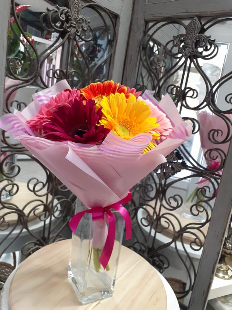 Букет цветов из: Герберы в Афипсипе