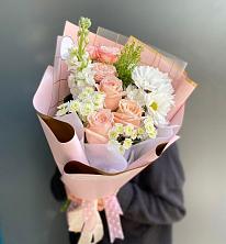 Букет цветов из:  Хризантемы и Розы в Афипсипе