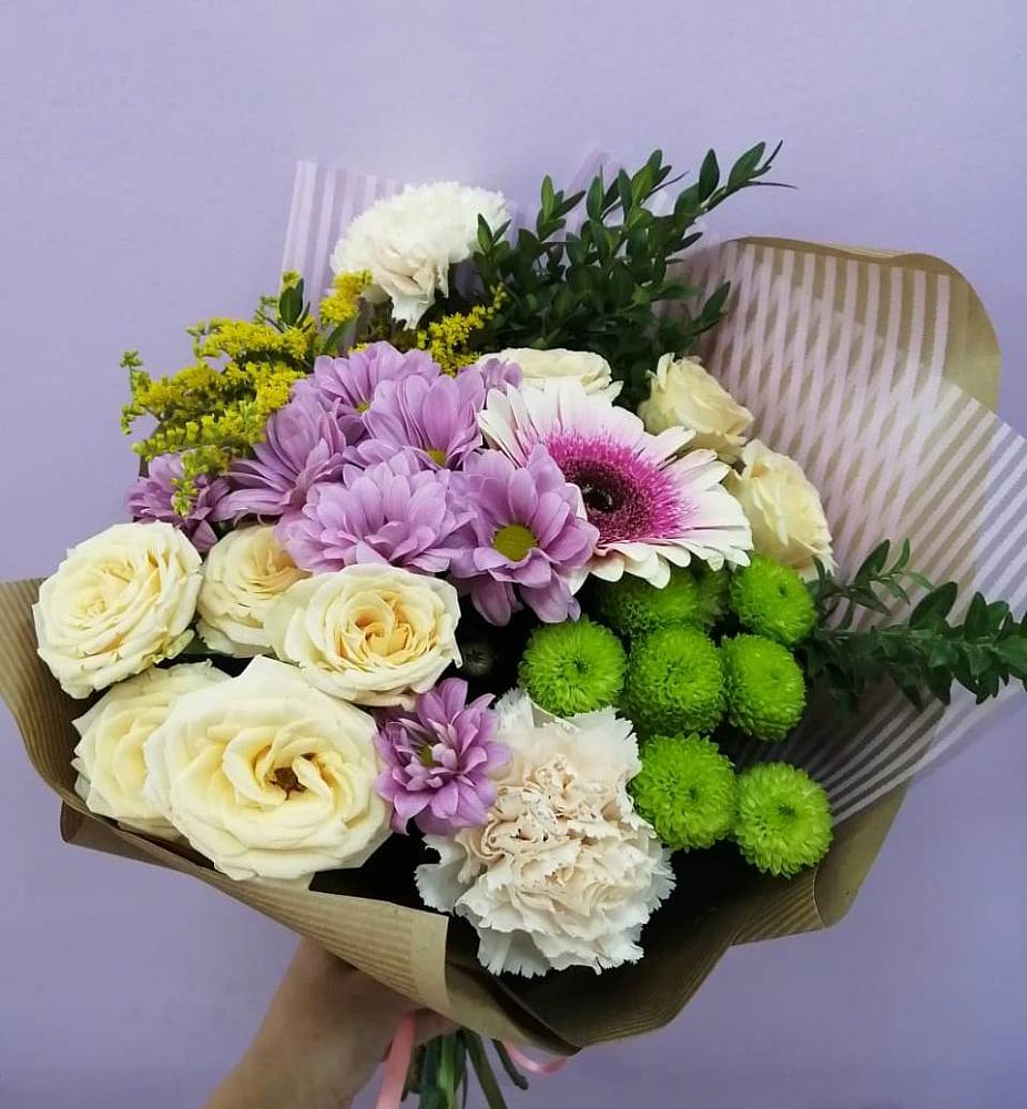 Букет цветов из: Хризантемы, Розы, Гвоздики и Герберы в Афипсипе