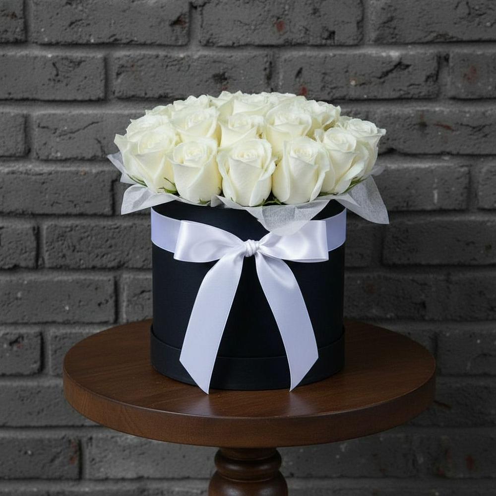 Цветочная композиция из Розы в шляпной коробке в Афипсипе