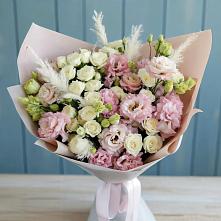 Букет цветов из:  Альстромерии и Розы в Афипсипе