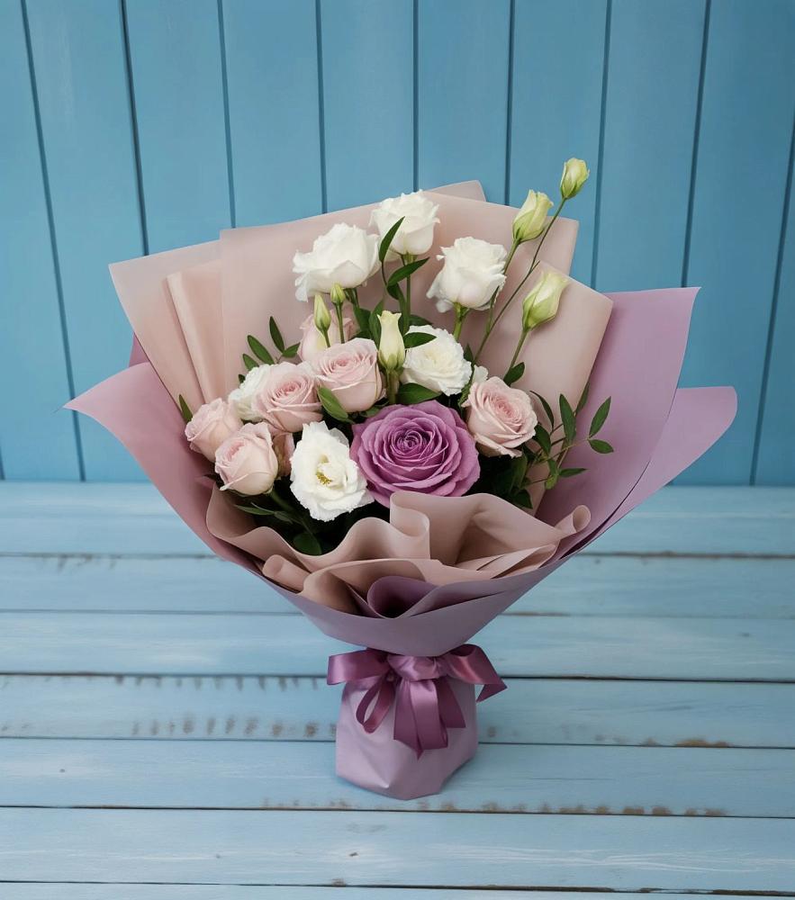 Букет цветов из: Розы и Лизиантусы в Афипсипе